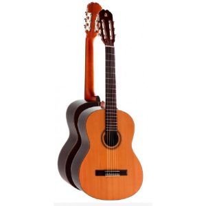 GUITARRA ADMIRA VIRTUOSO ELECTRIFICADA FISHMAN CLÁSICA BLEND